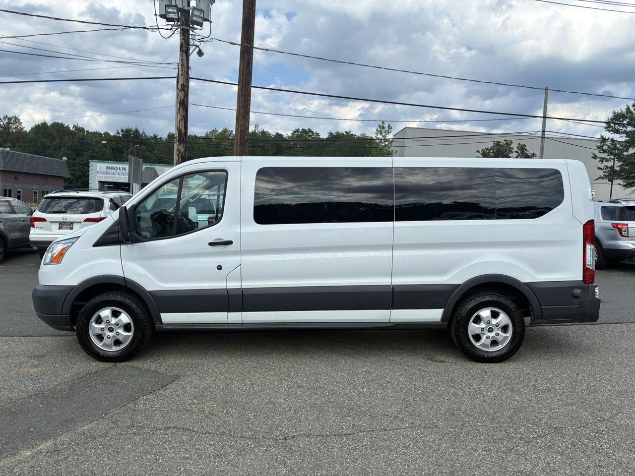 ford transit wagon 2017 1FBZX2YM9HKA98357 image ford transit wagon 2017 1FBZX2YM9HKA98357 image